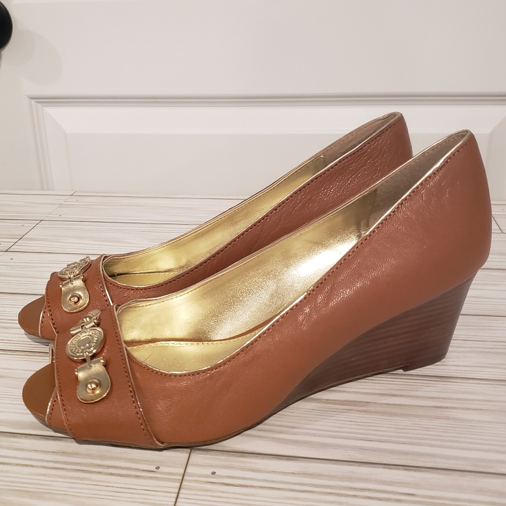 Tommy Hilfiger Summer Wedge Heel SZ 8.5